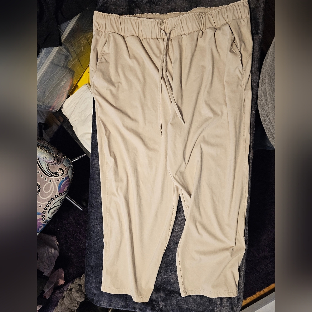 32 Degrees Women's Cropped Pants